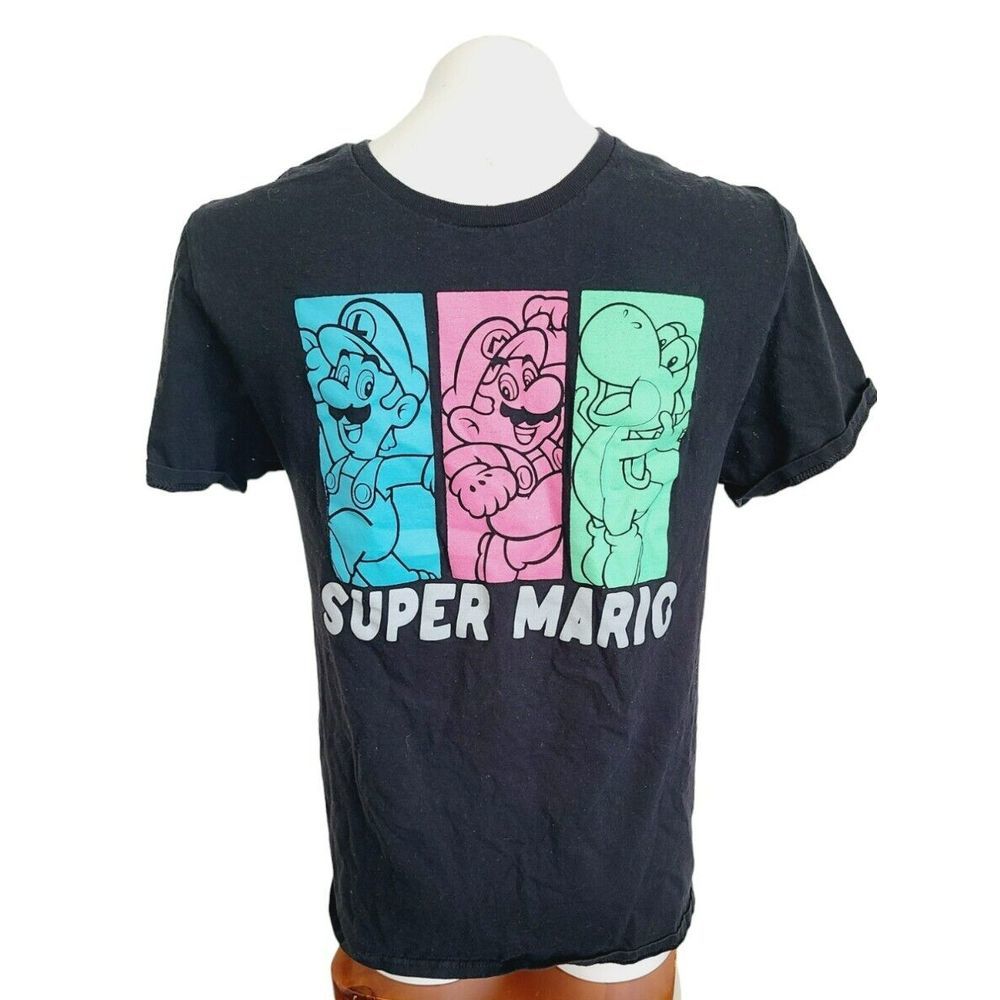 Super Mario T-Shirt Size M